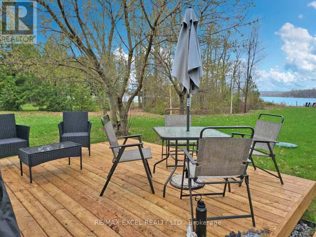 34 HARGRAVE ROAD, Mitchell Lake