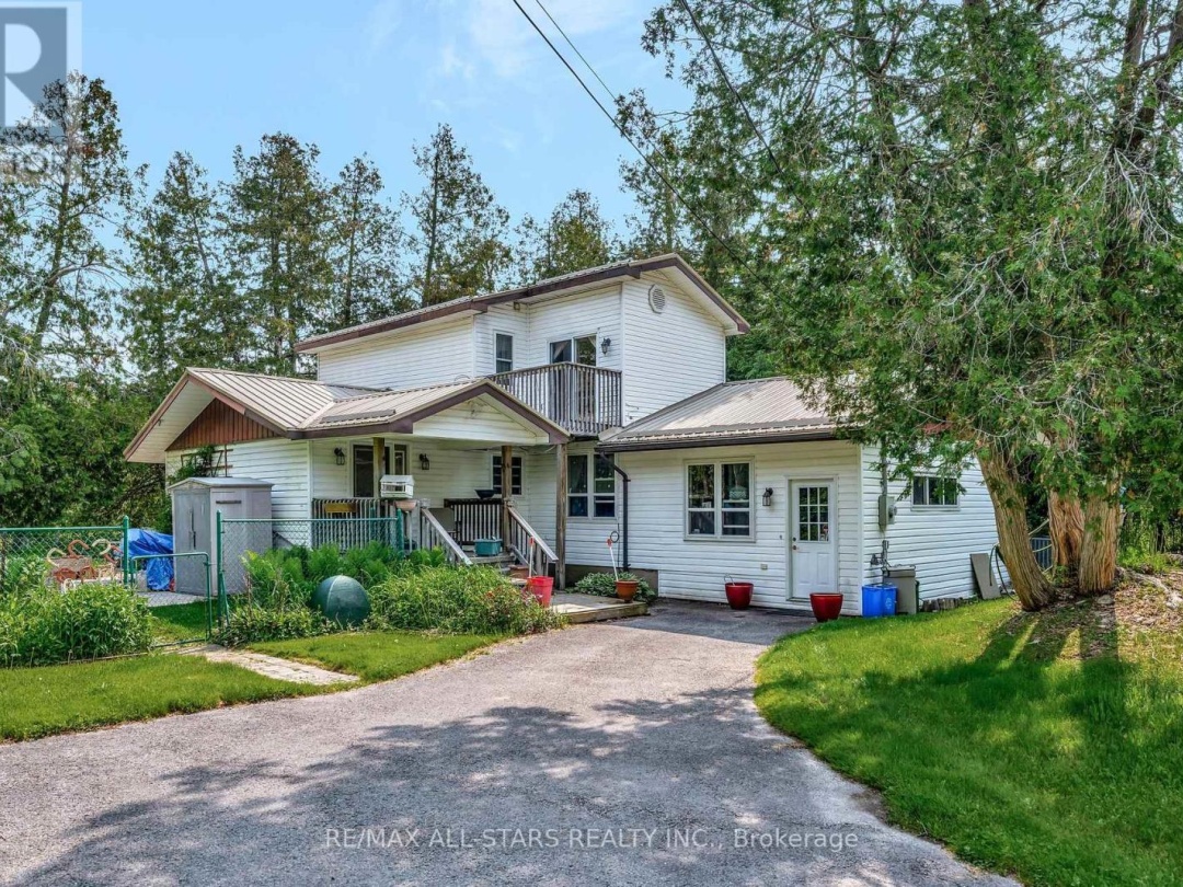 14 WYCHWOOD DRIVE E, Sturgeon Lake