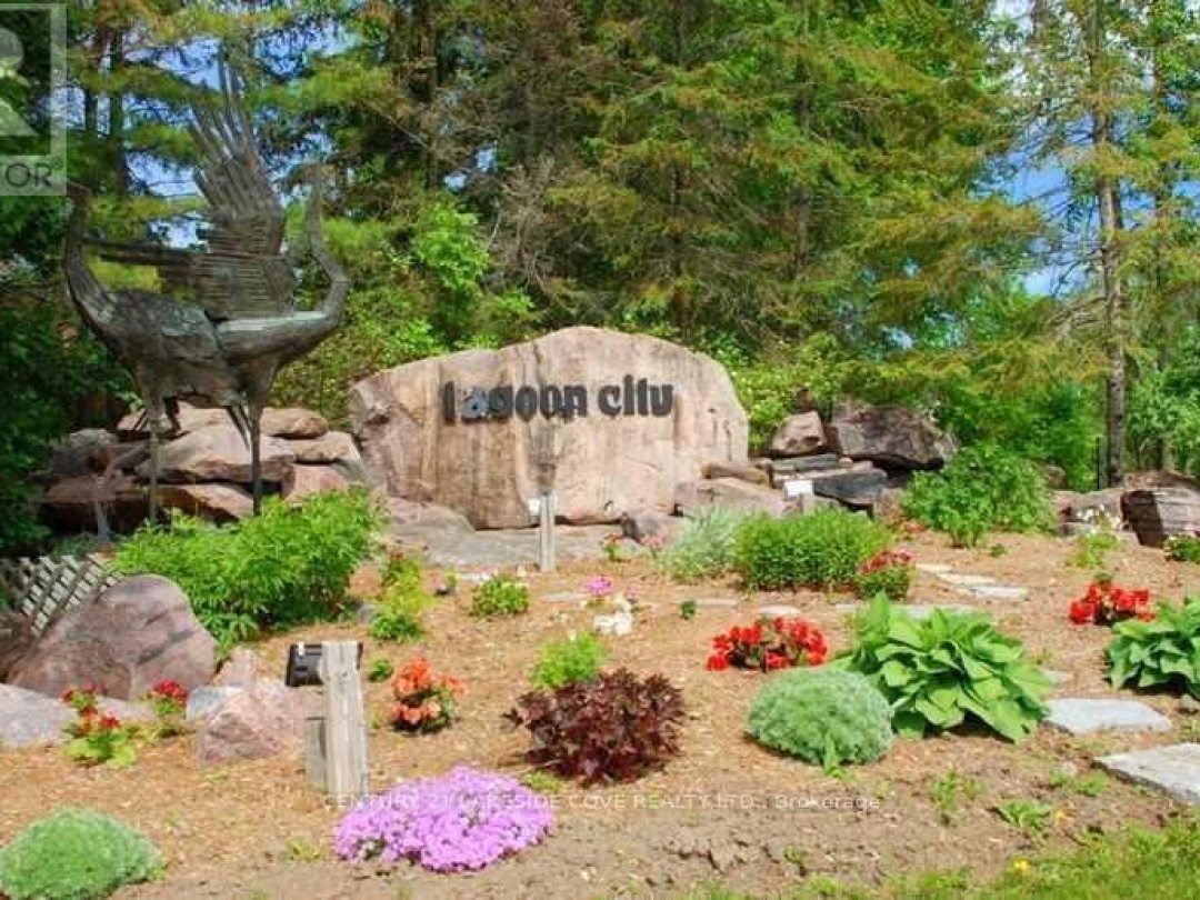 17 WILLOW CRESCENT, Lake Simcoe