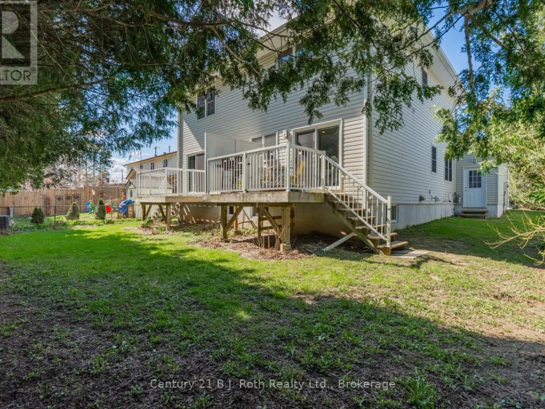 275 HIRAM STREET, Bracebridge (Macaulay)