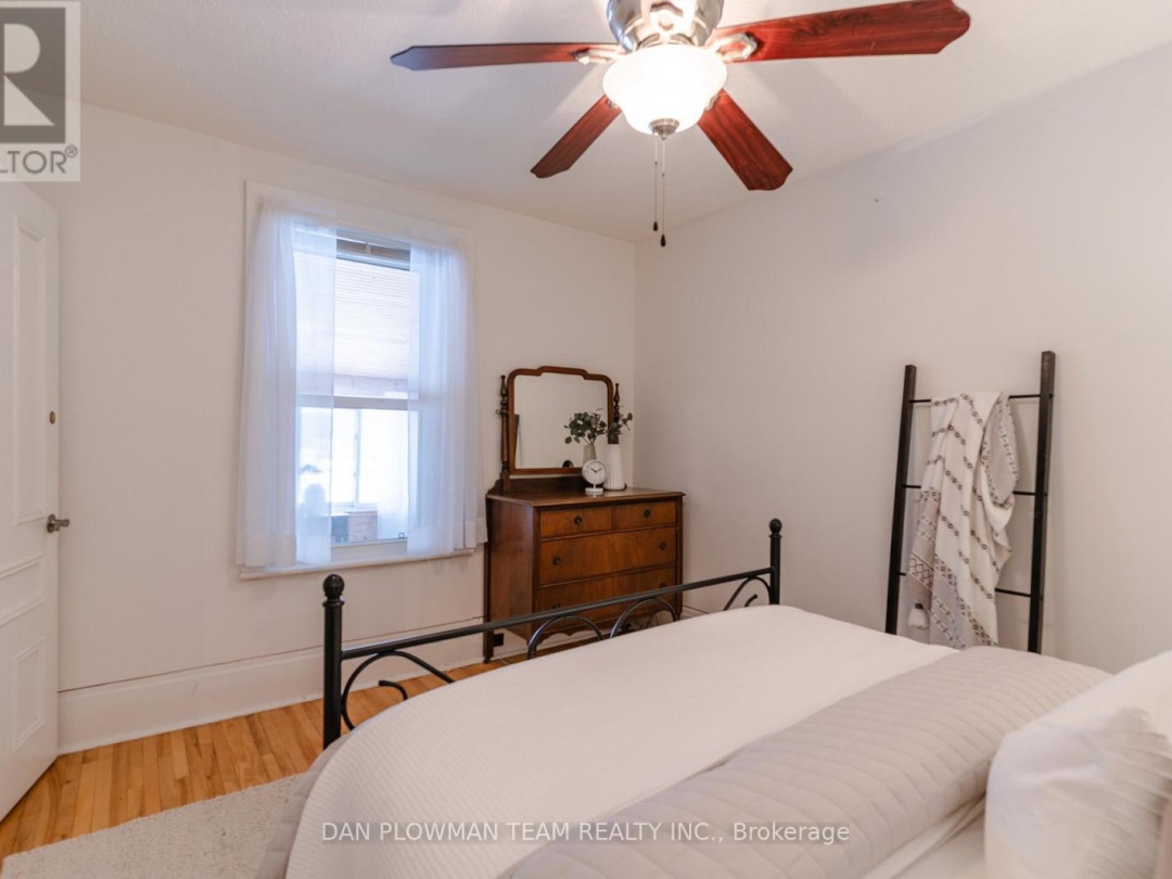 48 DUNN STREET, Kawartha Lakes (Bobcaygeon)