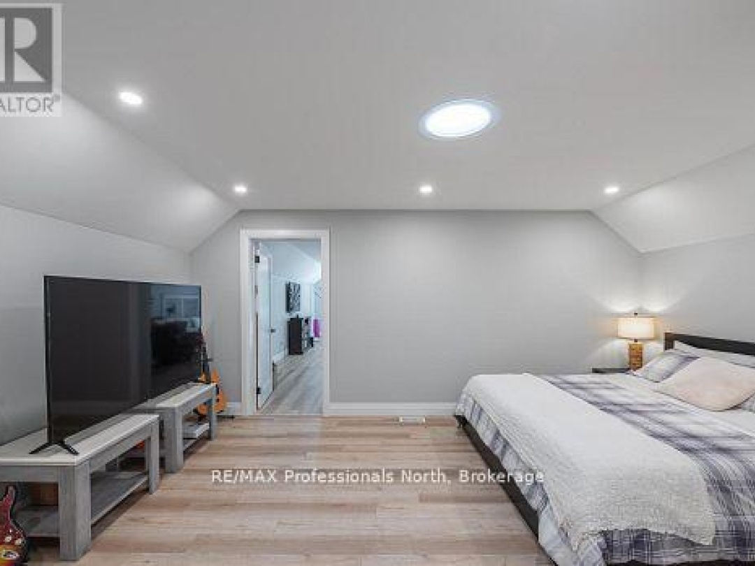 1677 HOSPITALITY ROAD, Minden Hills (Snowdon)