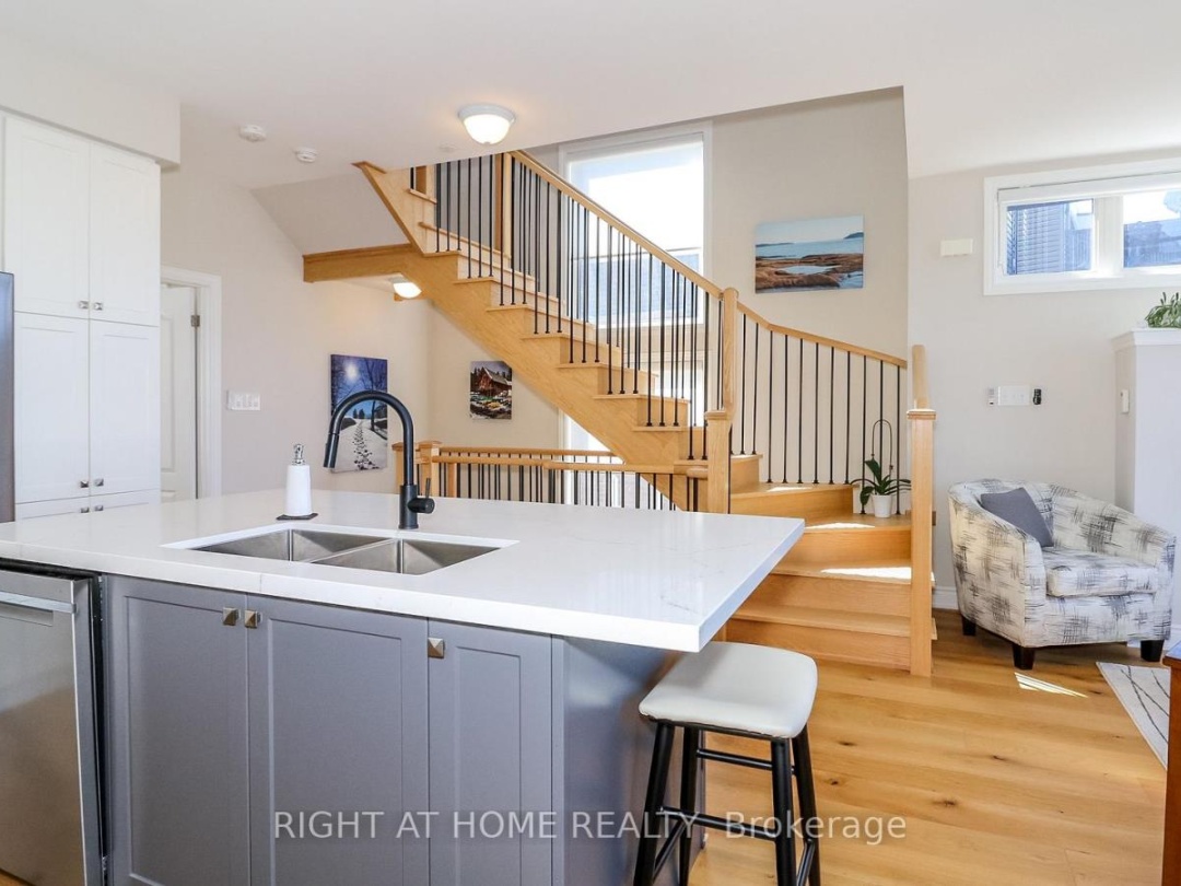 100 MARINA VILLAGE DRIVE, Georgian Bay