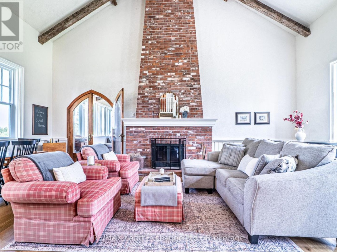 41 SCHOOL ROAD, Kawartha Lakes (Kirkfield)