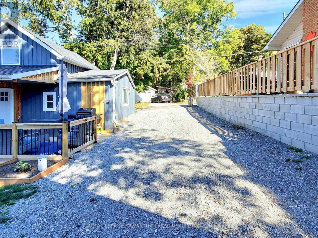 12 BIRCHCLIFF AVENUE, Sturgeon Lake