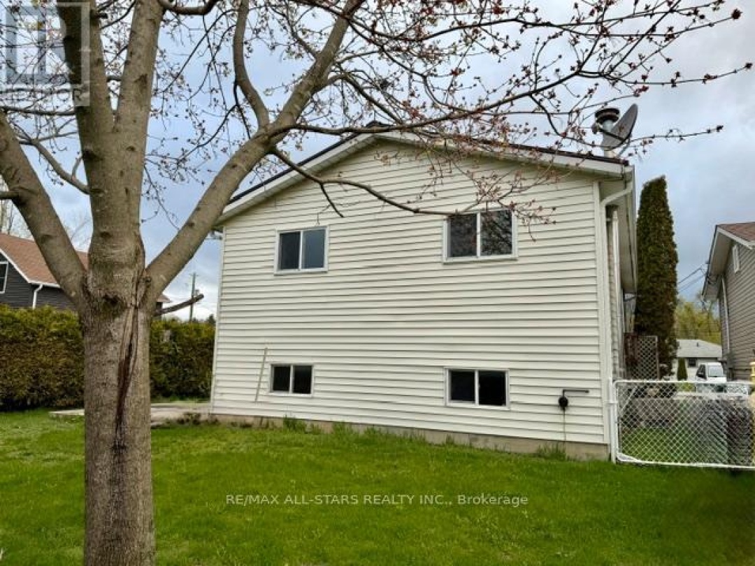 16 DUNN STREET, Kawartha Lakes (Bobcaygeon)