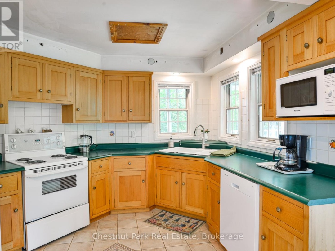 628 LYNX LAKE ROAD, 
