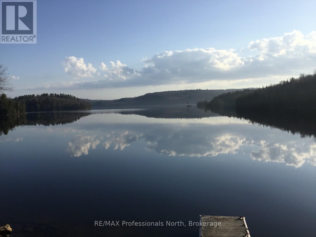1027 DOW TRAIL, Haliburton Lake