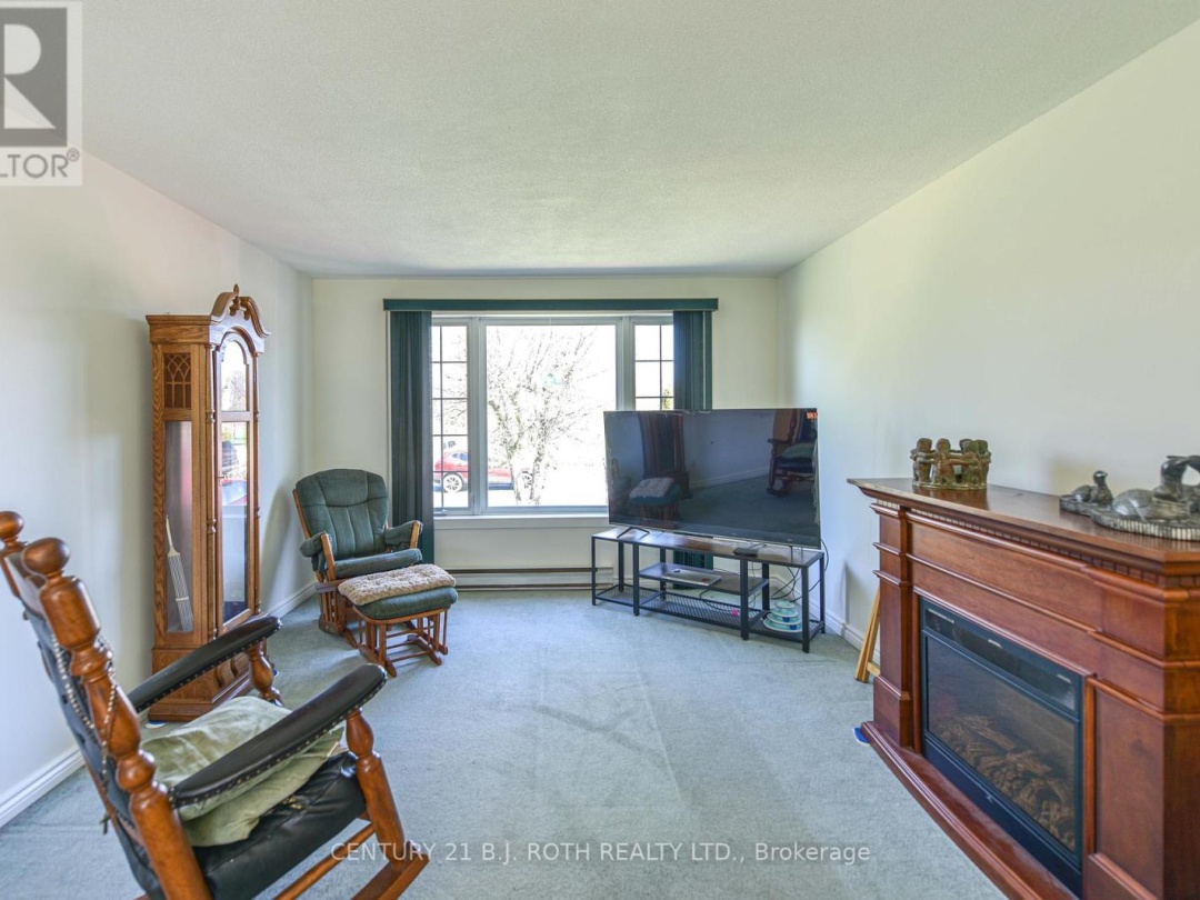 123 WELLINGTON STREET, Ramara (Atherley)