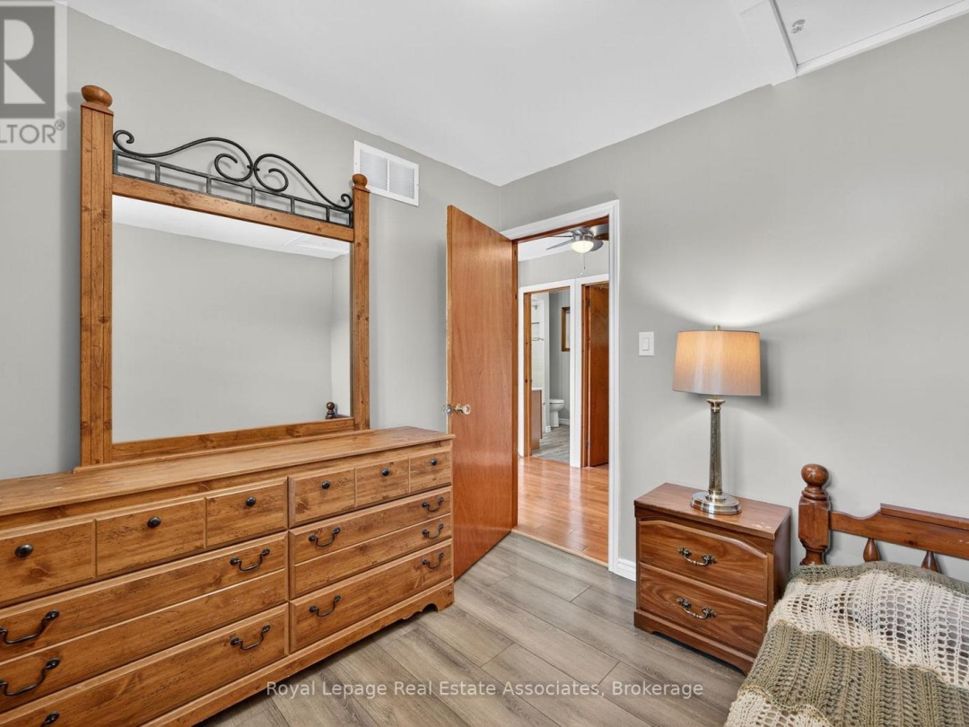 389 FALCON ROAD, Lake Vernon