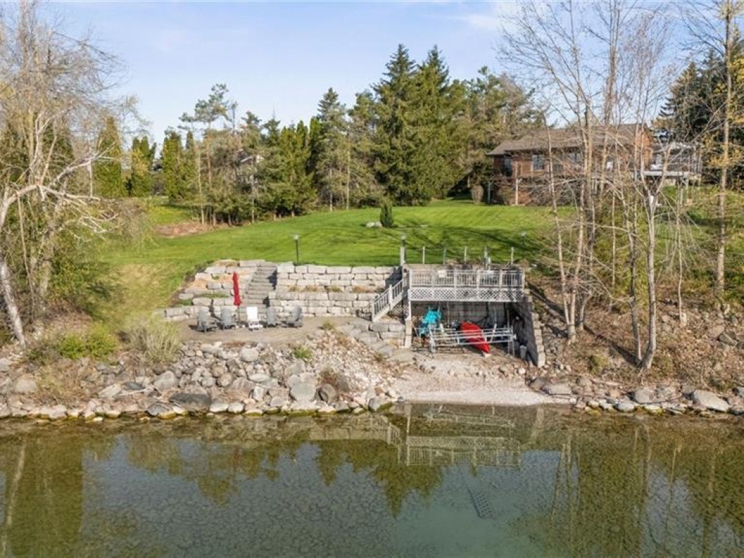 9 BLUERIDGE Crescent, Lake Simcoe