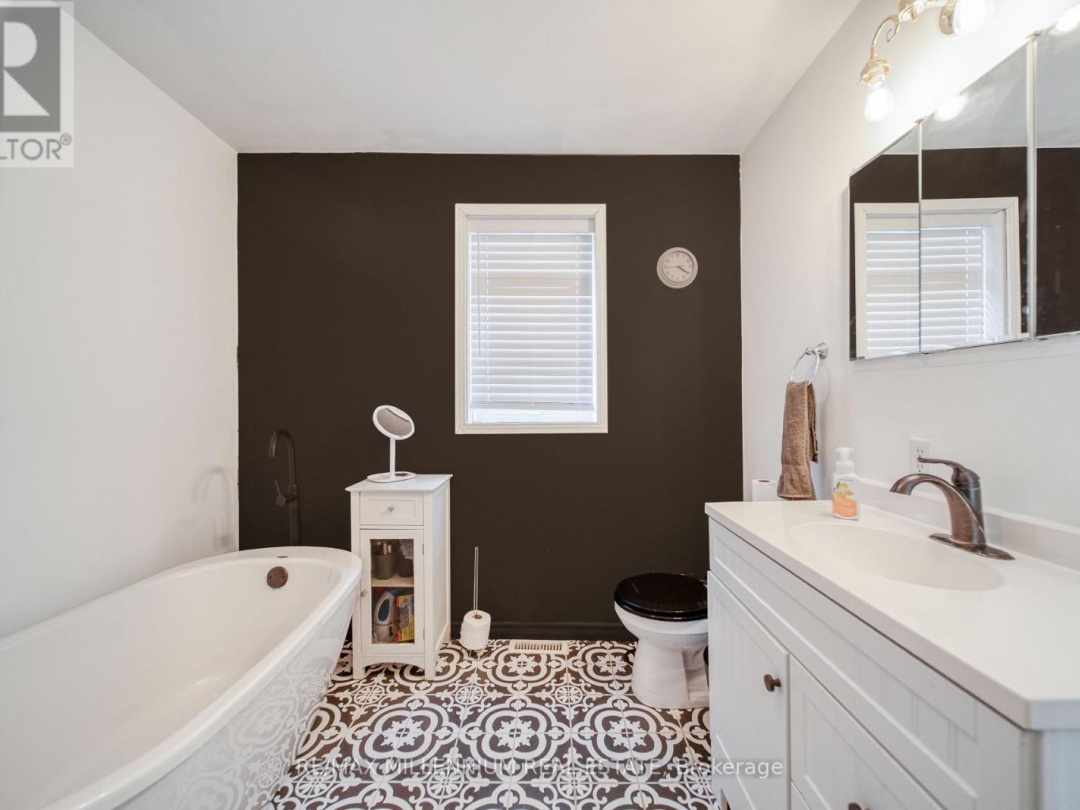 173 BARRIE ROAD, Orillia