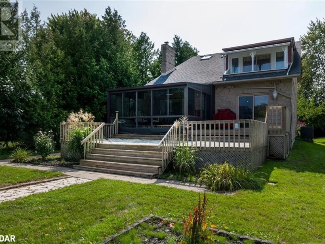 57 Lake Avenue, Lake Simcoe