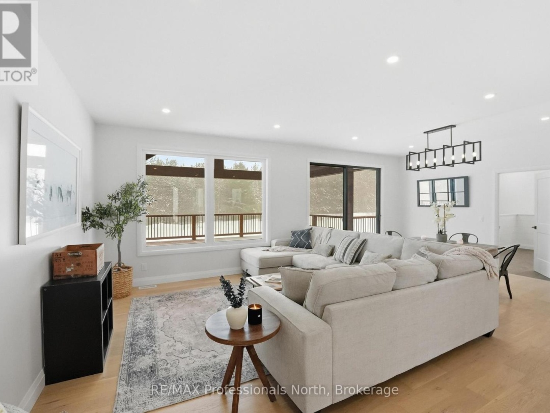 1058 PIPER GLEN ROAD, Minden Hills (Snowdon)