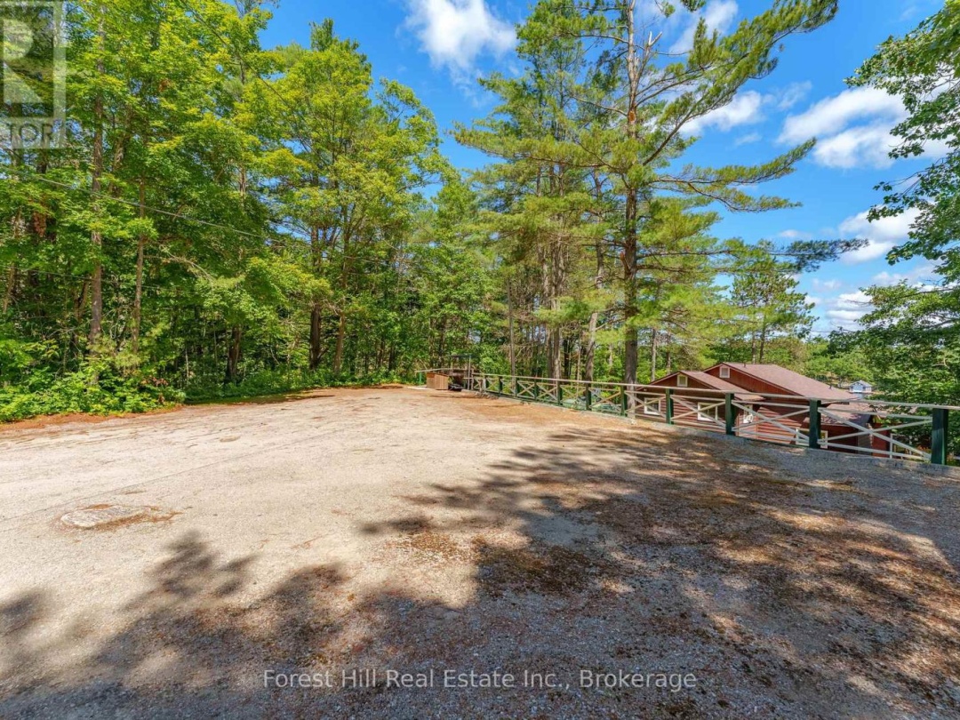 1062 PINE LAKE ROAD, 
