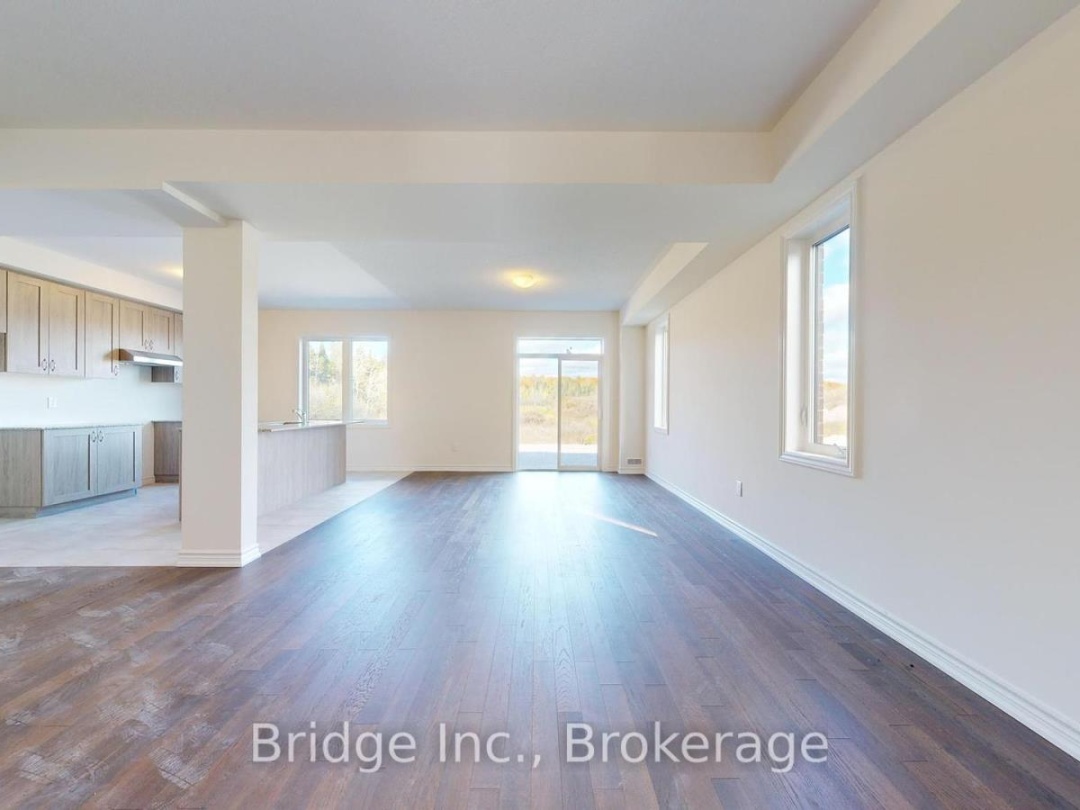 12 HILLCROFT WAY, 