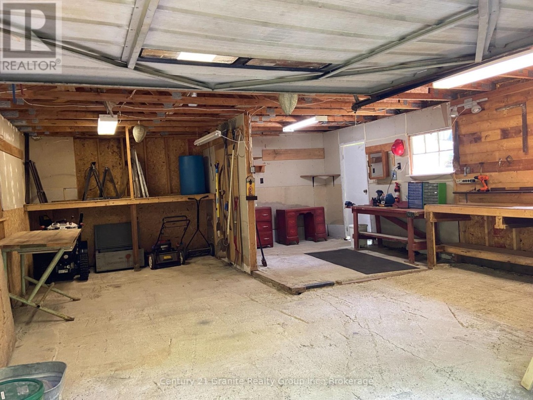 1931 DUCK LAKE ROAD, 