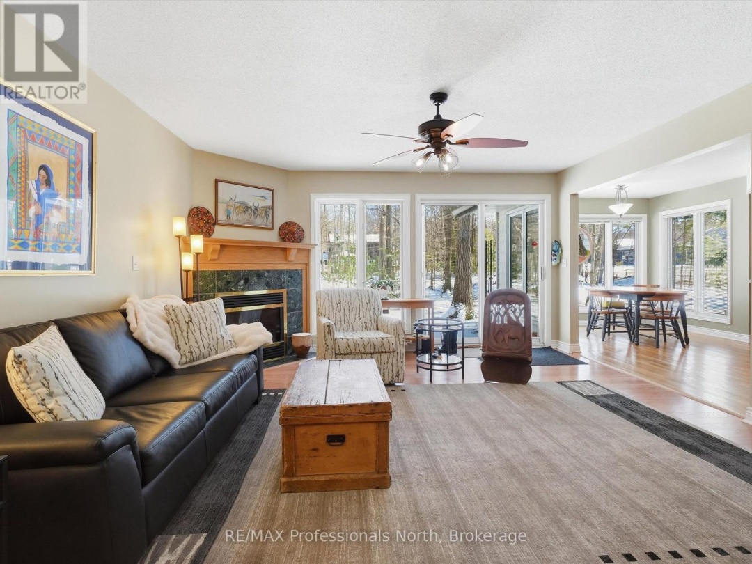 31 THE GRANITE BLUFF, Bracebridge (Macaulay)