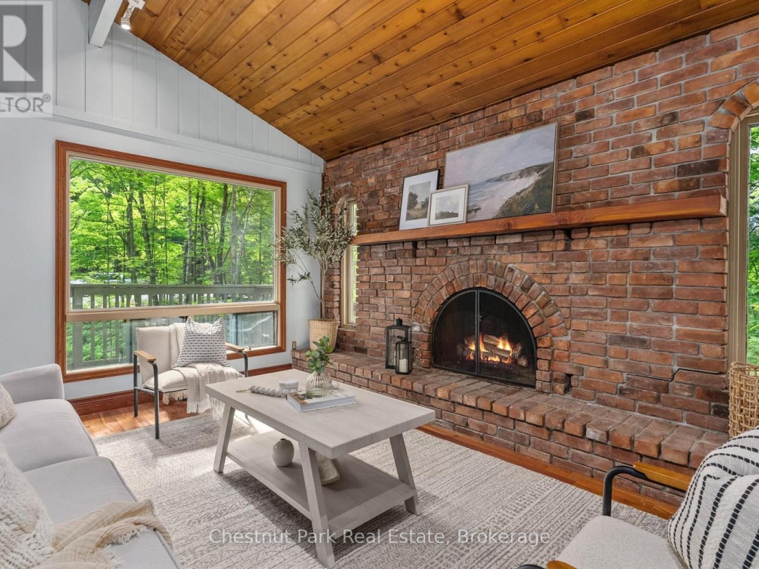 115 WOODLAND DRIVE, Huntsville (Chaffey)