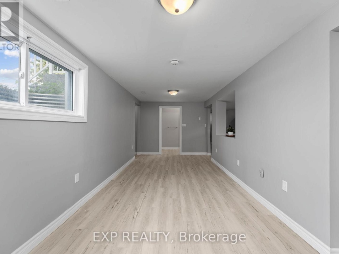 143 WESTMOUNT DRIVE N, 