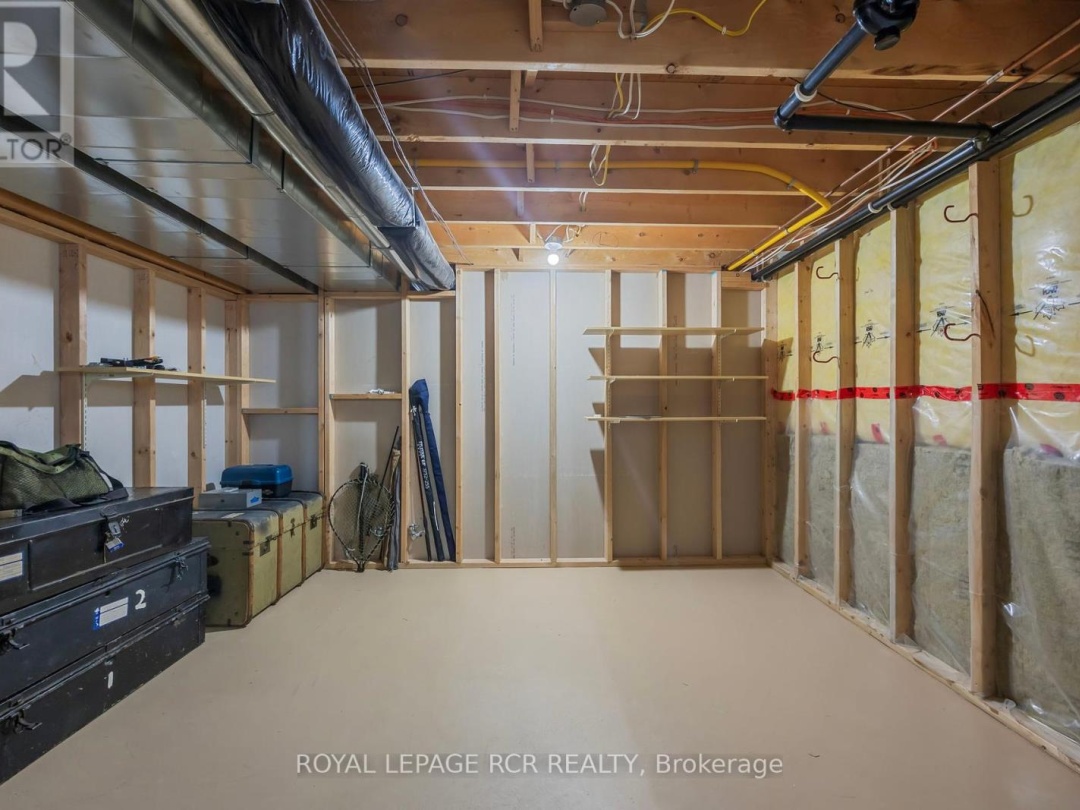 150 HEDGEWOOD LANE, 