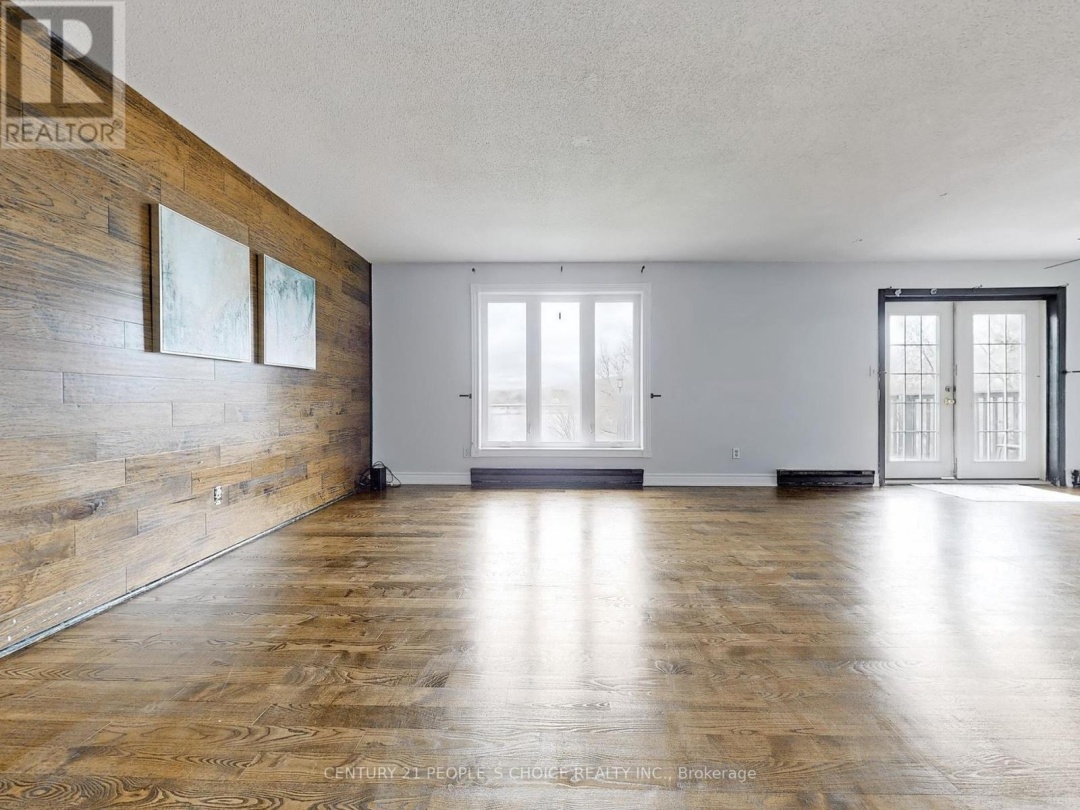 156 MAIN STREET W, 