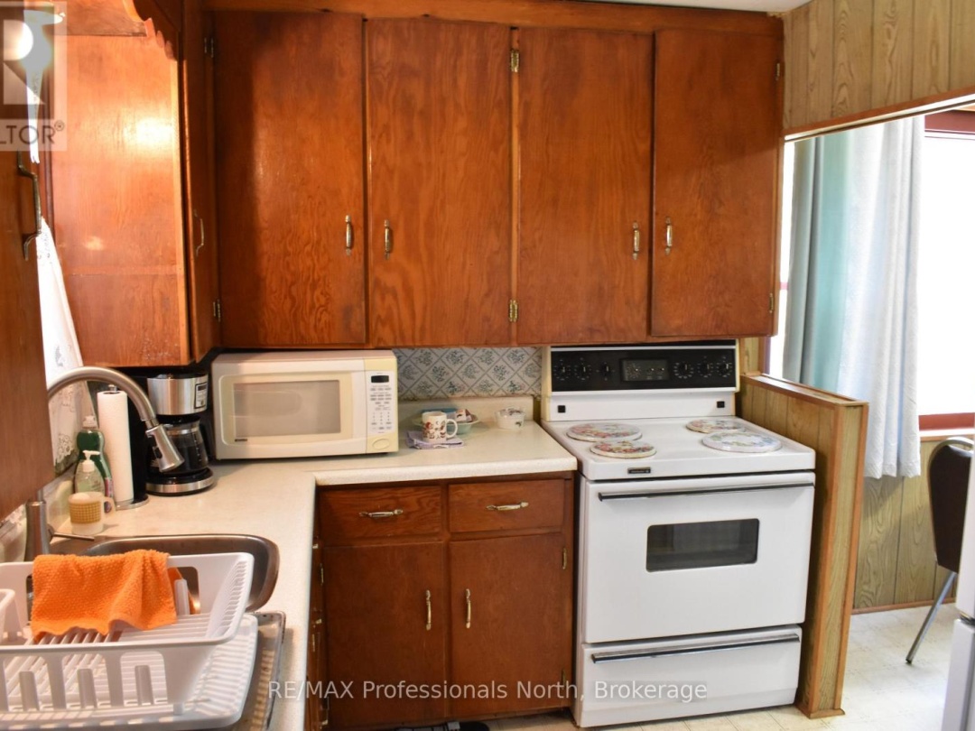 2693 COUNTY ROAD 21, Minden Hills (Minden)