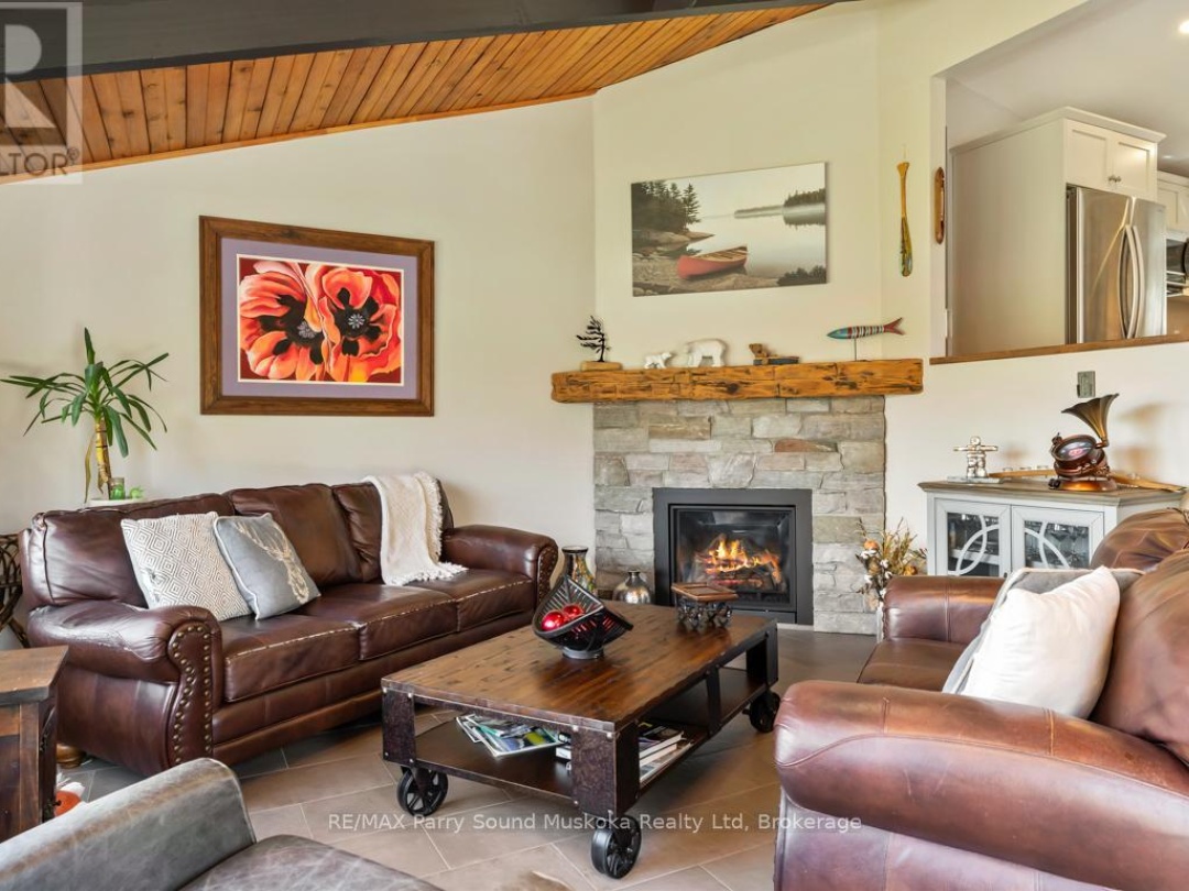5 MEHARG DRIVE, Manitouwabing Lake