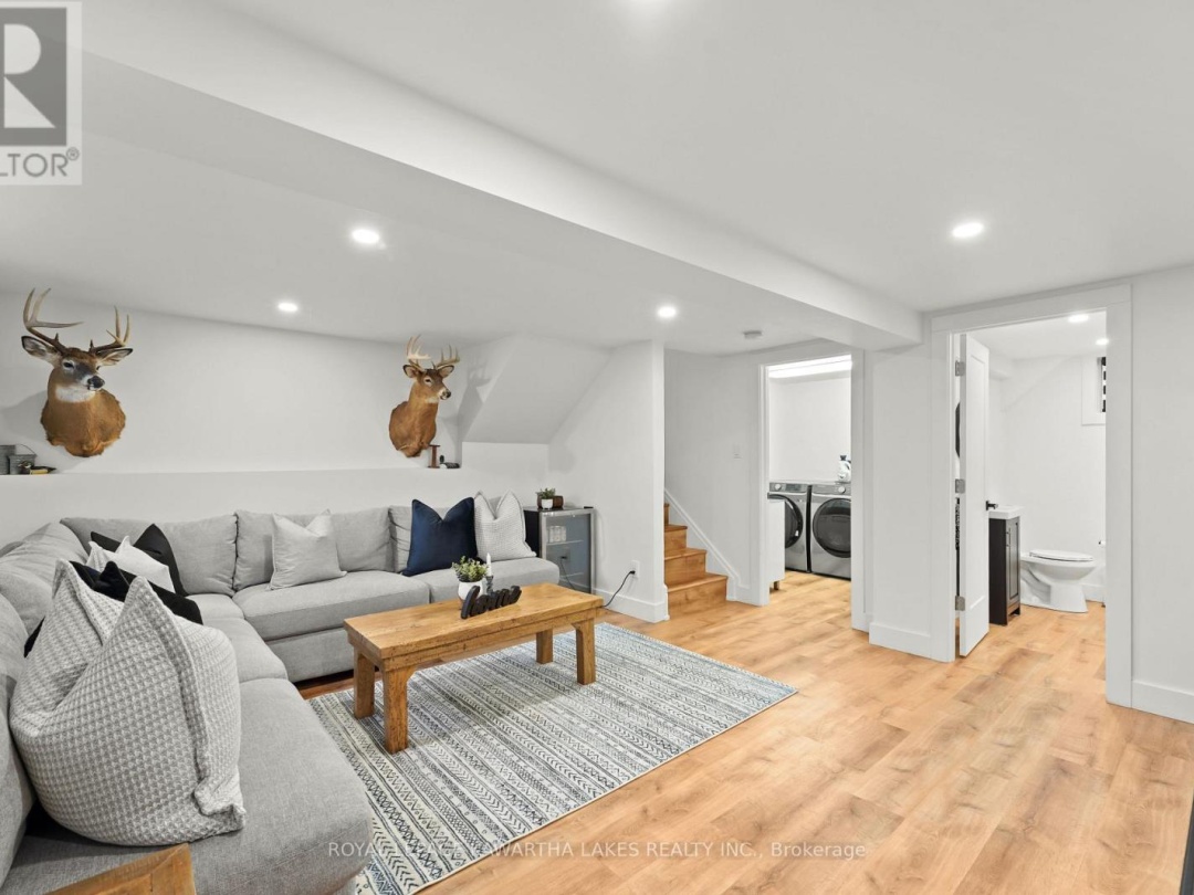 2 KENNEDY DRIVE, Kawartha Lakes (Fenelon Falls)