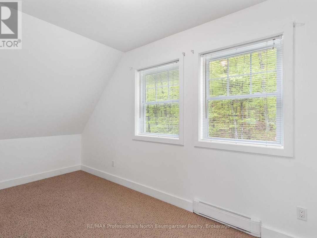 1105 Long Lake Road, Dysart et al (Dysart)
