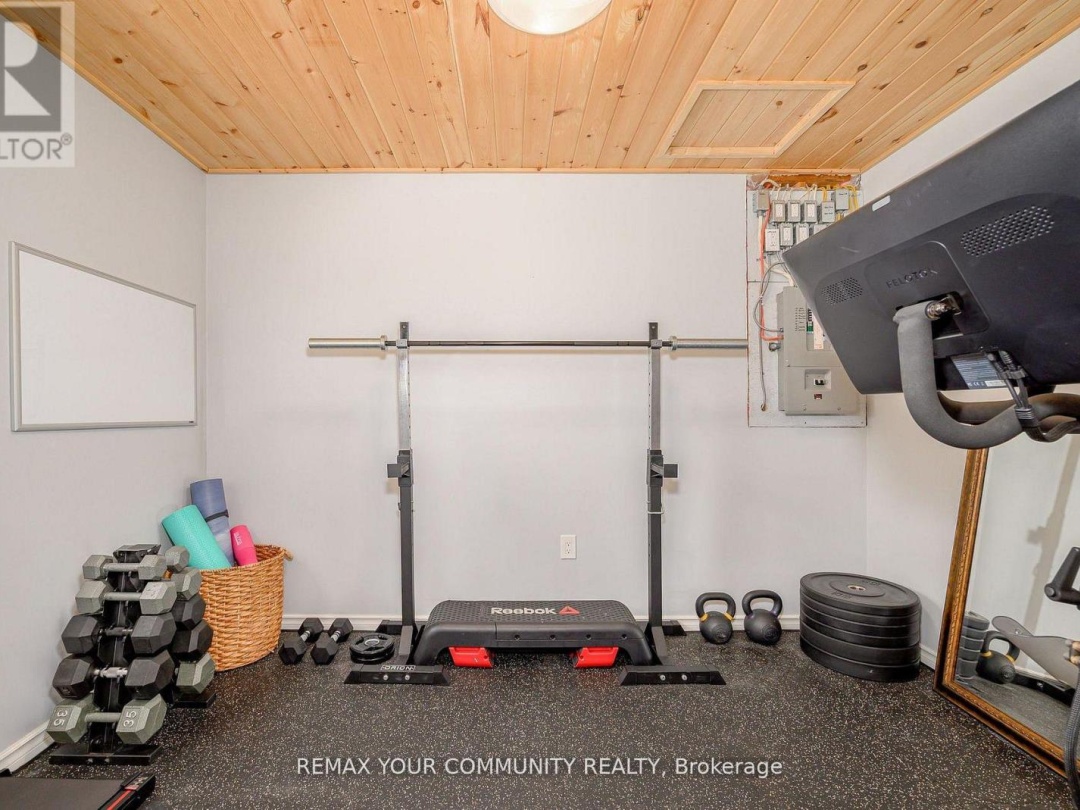 1534 SALERNO LAKE ROAD, Highlands East (Glamorgan)
