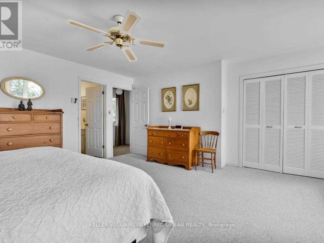 26950 Cedarhurst Beach Road, Lake Simcoe