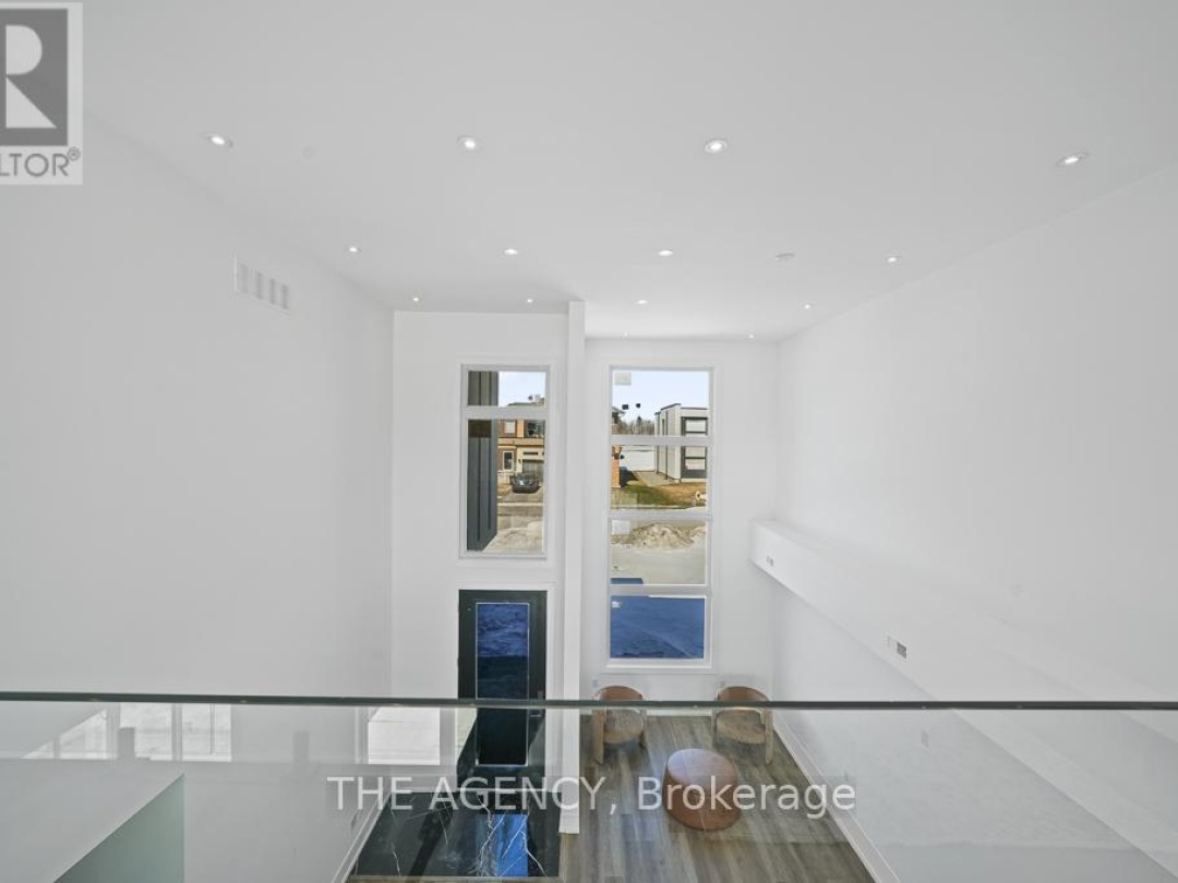 3714 QUAYSIDE DRIVE, Severn (West Shore)
