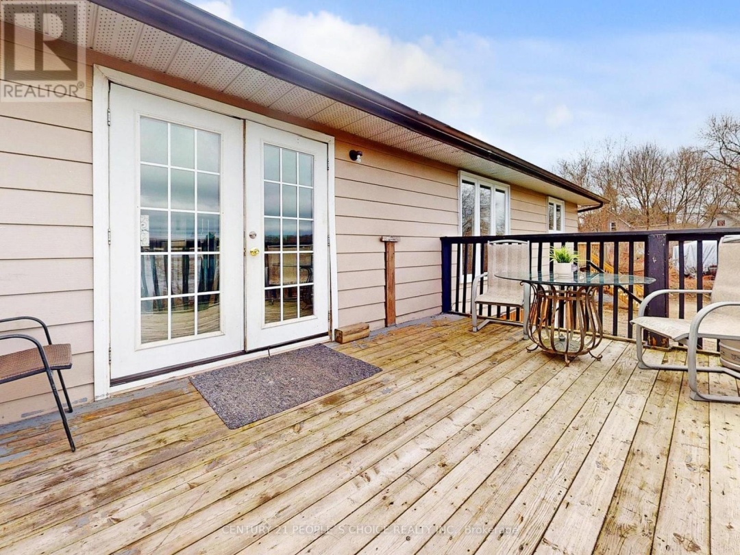 156 MAIN STREET W, 