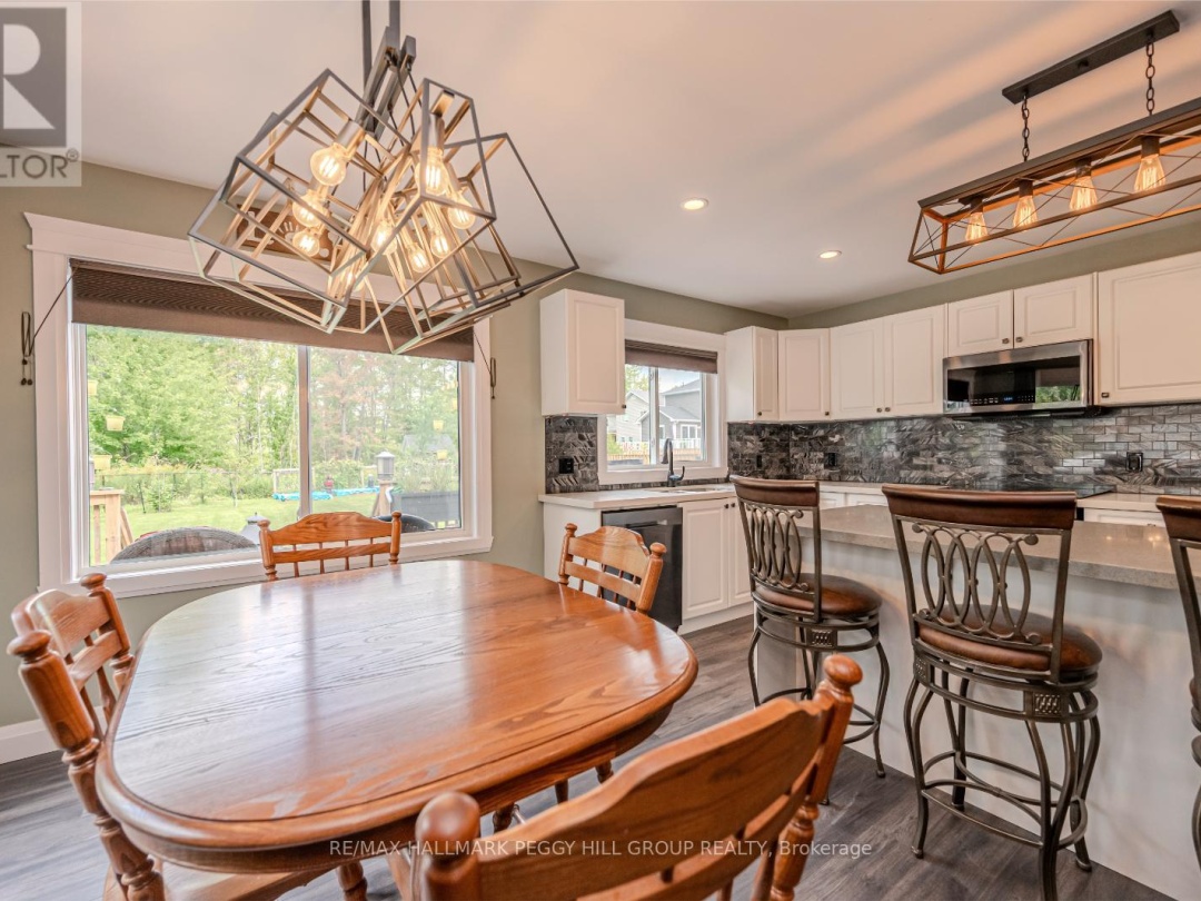 2638 Grand Tamarack Crescent, Severn