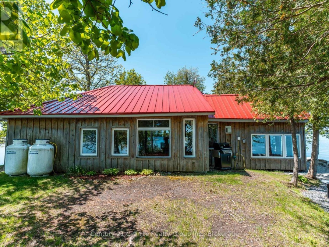 359 AVERY POINT ROAD, Dalrymple Lake