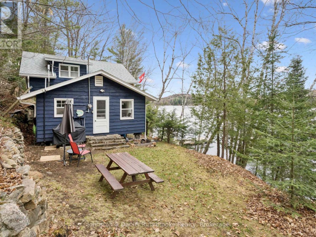 29 ENA DRIVE, Harp Lake