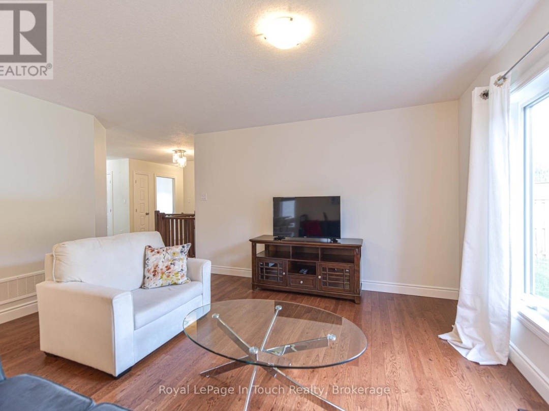 45 Ralph Dalton Boulevard, Tay (Victoria Harbour)