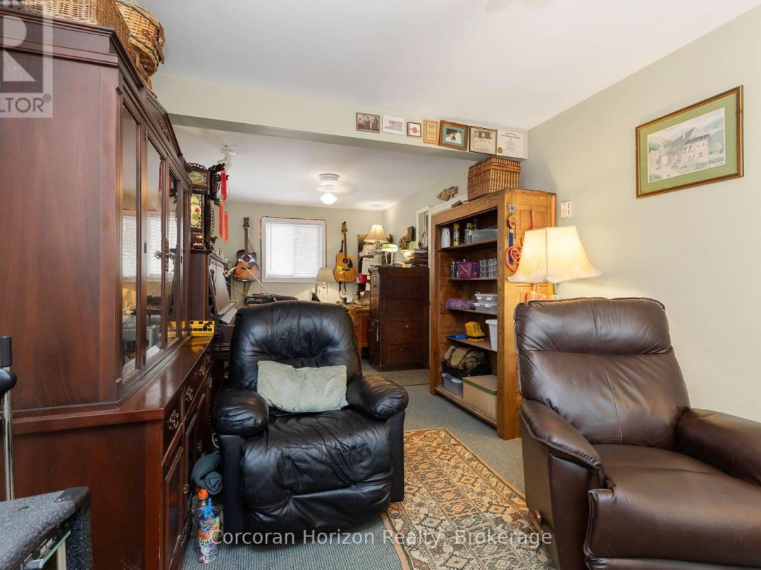 1641 WALKERS POINT ROAD, 