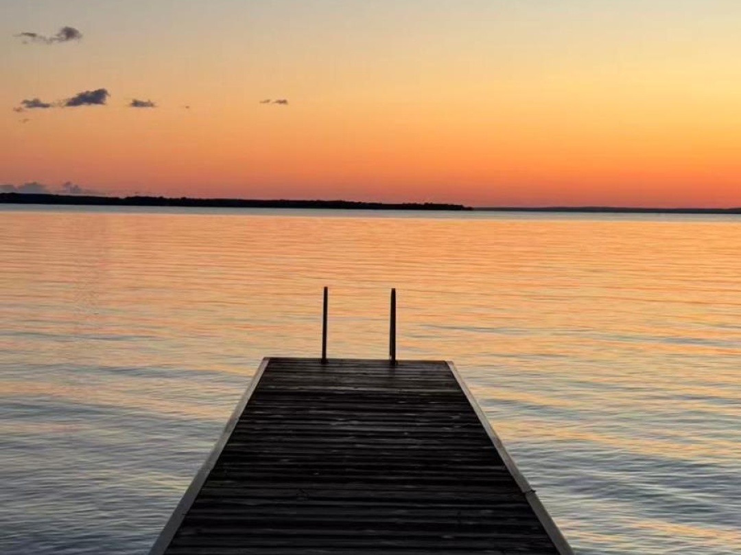 88 ALSOPS BEACH ROAD, Lake Simcoe