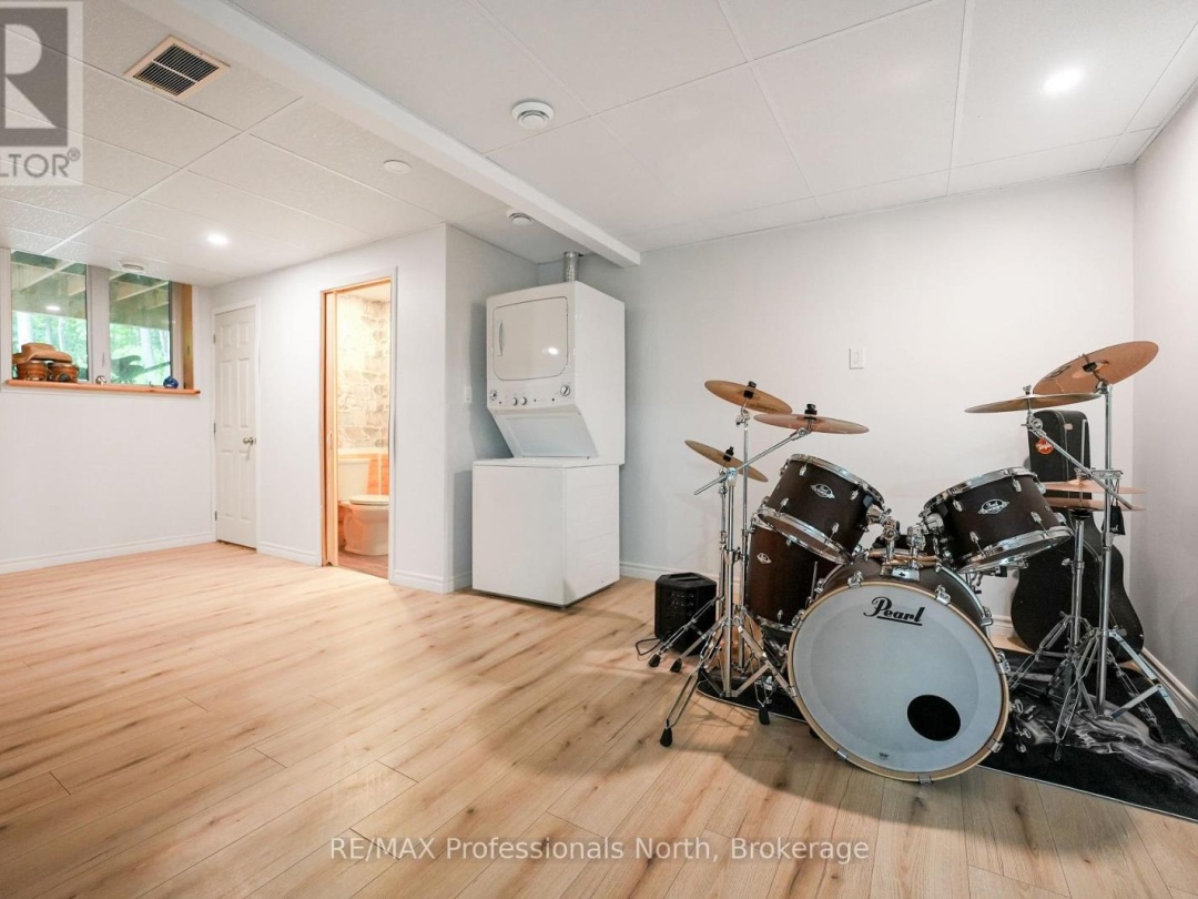 1065 HENDERSON'S ROAD, Minden Hills (Lutterworth)