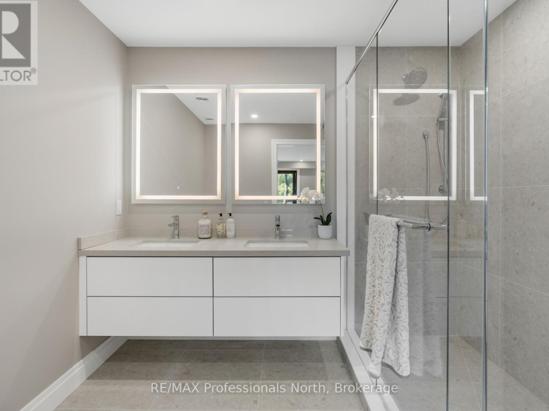 204 - 32 BRUNEL ROAD, 