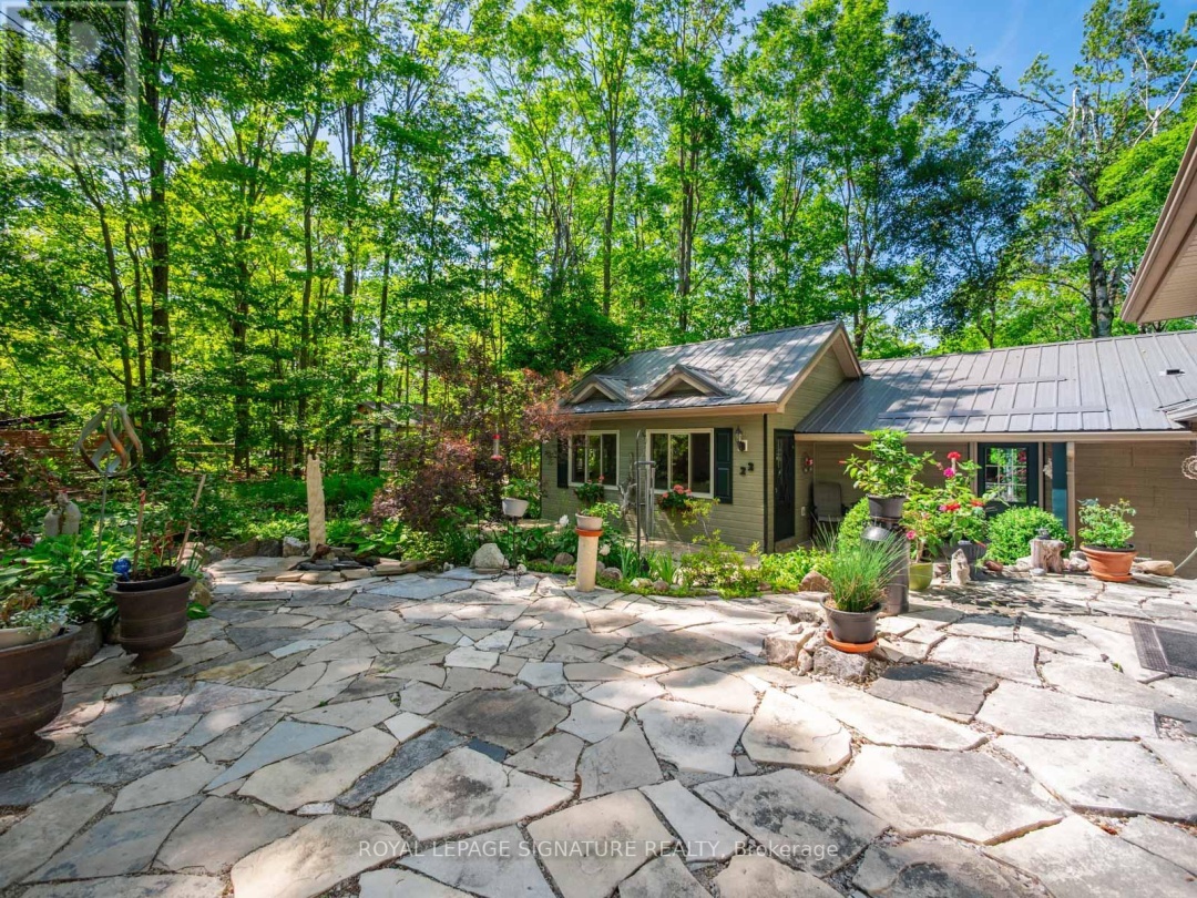 22 IROQUOIS RIDGE, 
