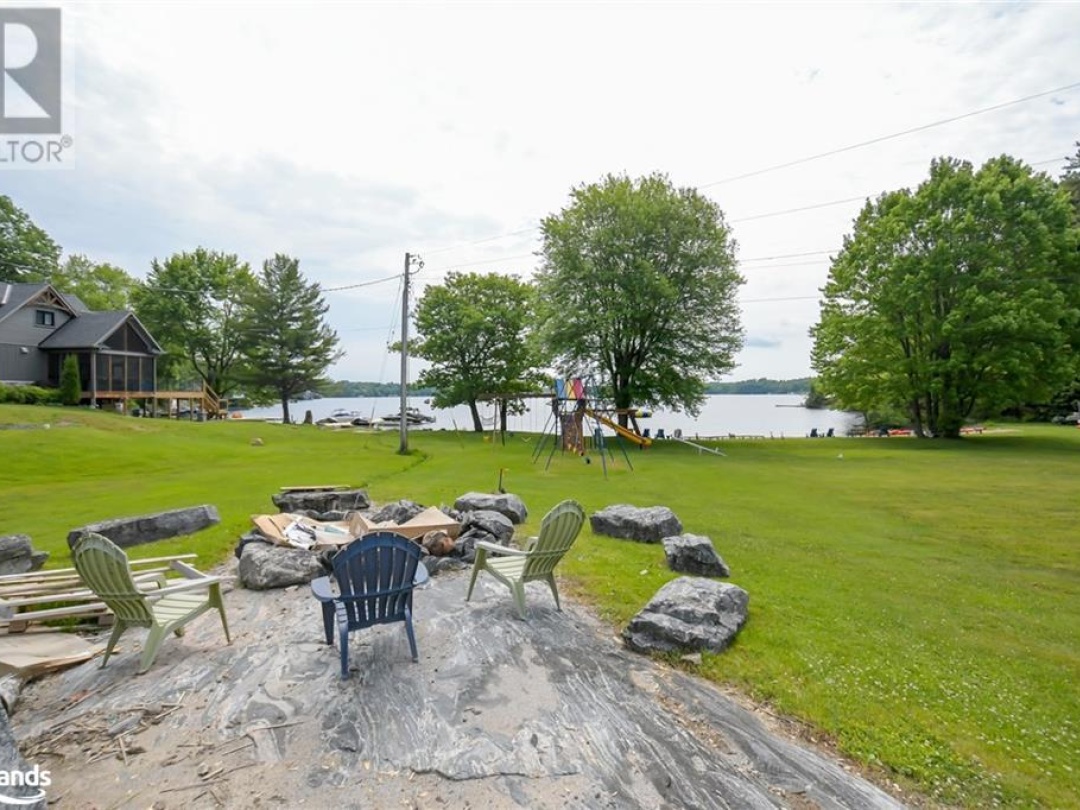 1134 Parkers Point Road, Lake Muskoka