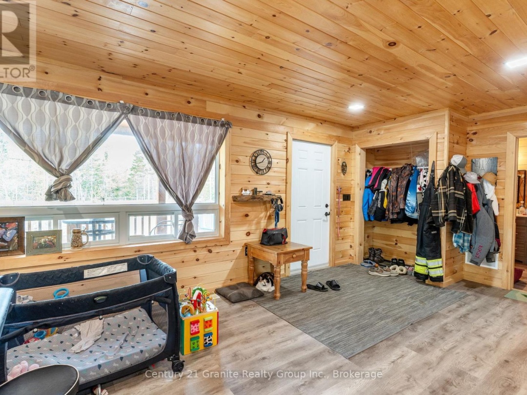 10498 HIGHWAY 118, Algonquin Highlands (Stanhope)