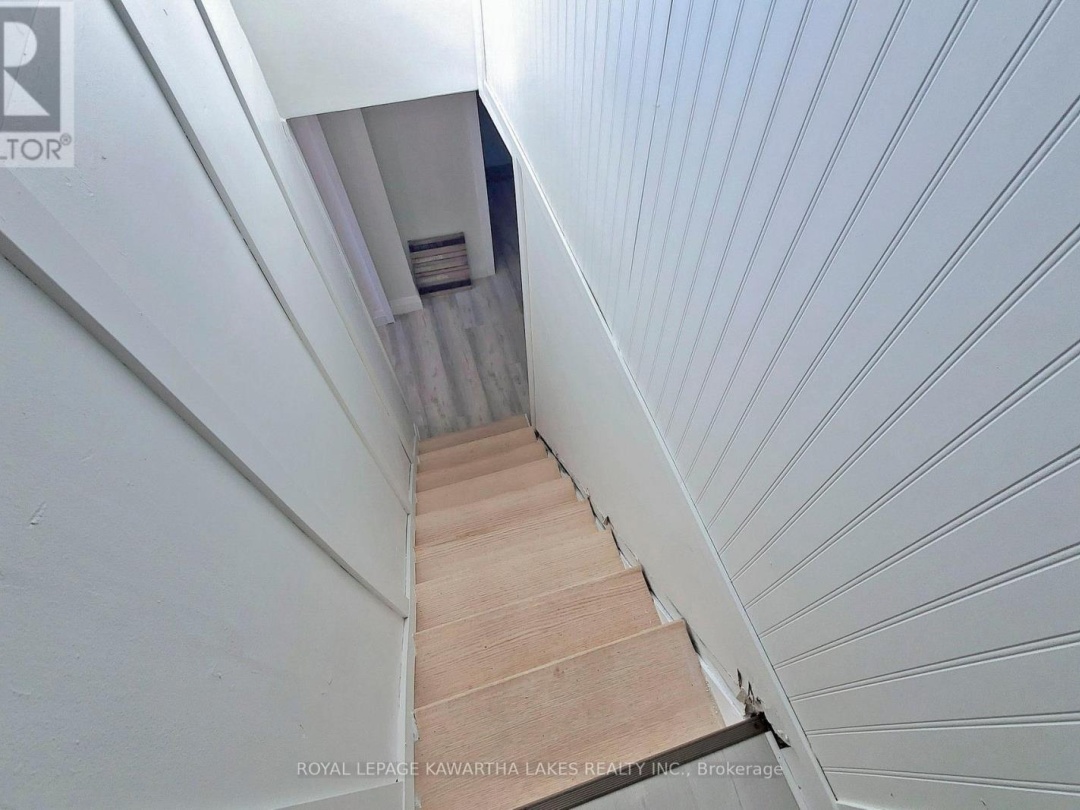 12 BIRCHCLIFF AVENUE, Sturgeon Lake