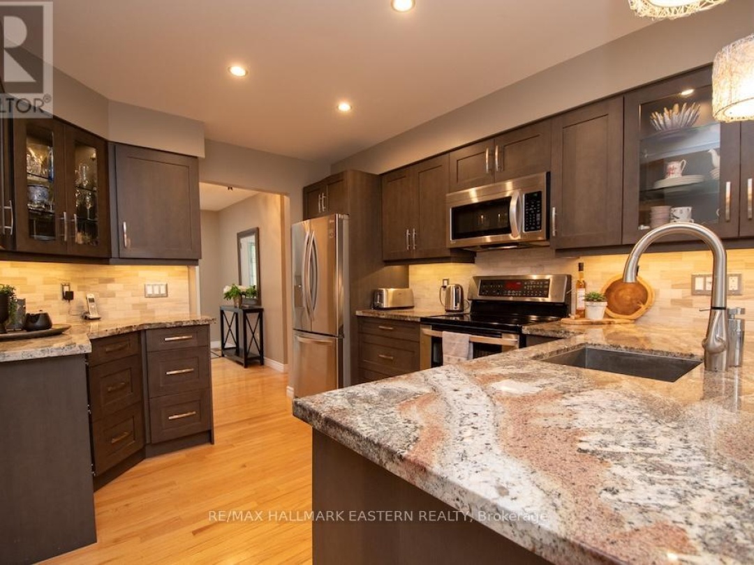 38 PATRICIA PLACE, Kawartha Lakes (Bobcaygeon)