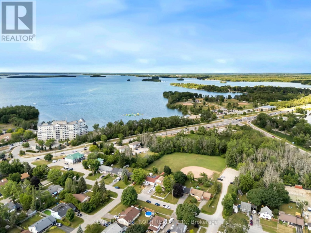 392 BAYVIEW PARKWAY, 