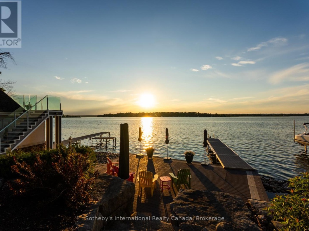 153 CREIGHTON STREET S, Lake Simcoe