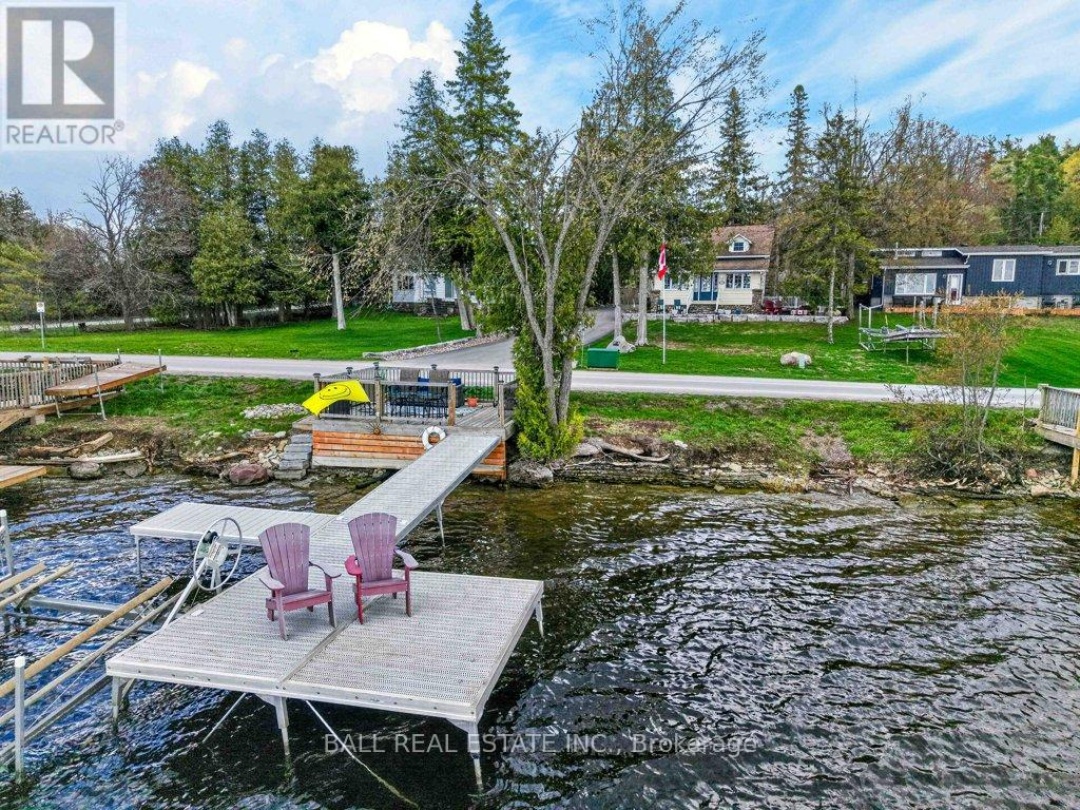 769 CEDAR GLEN ROAD, Sturgeon Lake